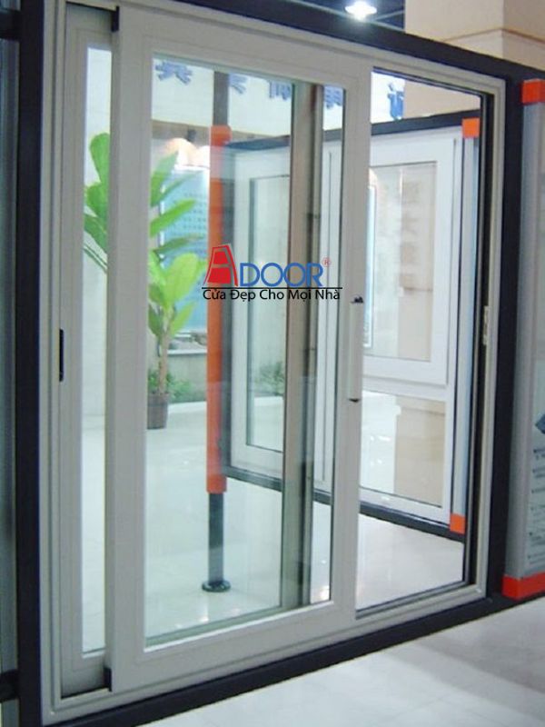 Cửa lùa Xingfa 2 cánh được gia công tỉ mỉ, tạo nên vẻ đẹp tổng thể cân đối và cuốn hút