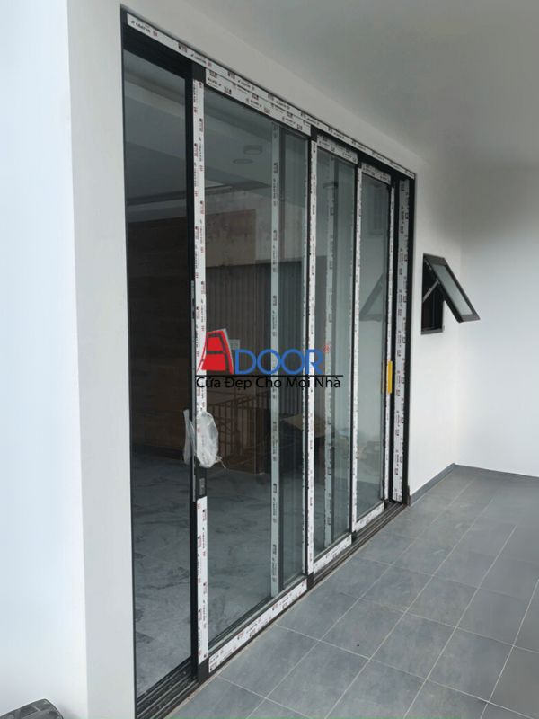 Cửa lùa 3 cánh nhôm kính cao cấp, an toàn cho cửa chính