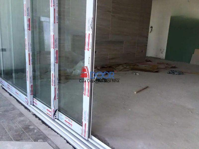 Thiết kế 3 cánh trượt tiện lợi, phù hợp không gian sáng màu