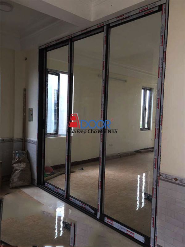 Thiết kế đen tuyền sang trọng, tạo điểm nhấn cho không gian nội thất