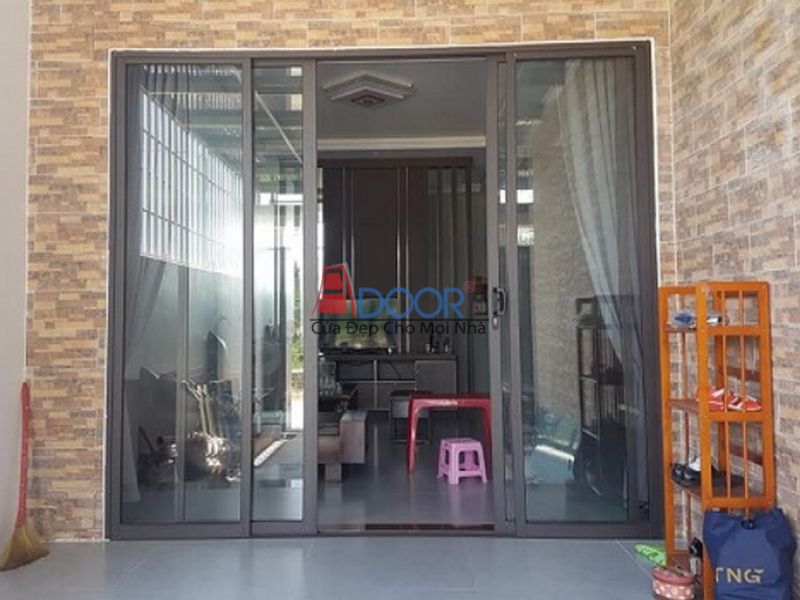 Cửa nhôm Xingfa kính trong suốt bền bỉ, vận hành êm ái
