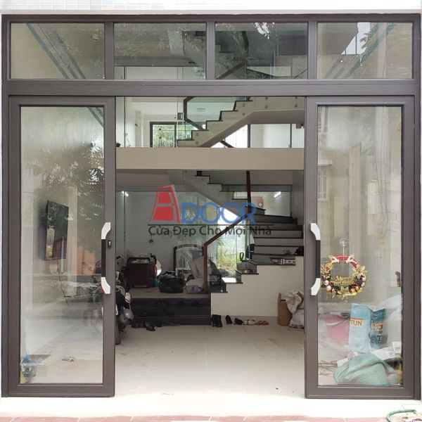 Cửa đi lùa Xingfa 4 cánh màu ghi thời thượng, tôn vẻ đẹp hiện đại cho công trình