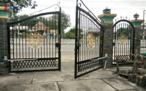Cửa mở cánh tự động