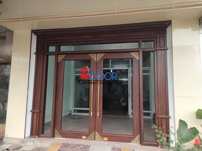 Cửa nhôm kính thủy lực khuôn phào Adoor với thiết kế độc đáo, tạo điểm nhấn kiến trúc ấn tượng