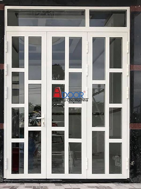 Cửa nhôm Xingfa mở quay 3 cánh chia ô kính mang đến nét cổ điển và tinh tế cho không gian