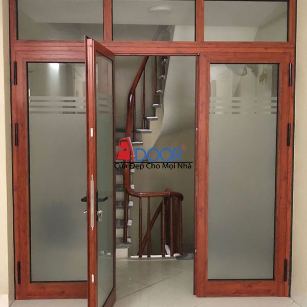Cửa nhôm Xingfa 3 cánh vân gỗ mang vẻ đẹp ấm cúng và sang trọng của gỗ tự nhiên
