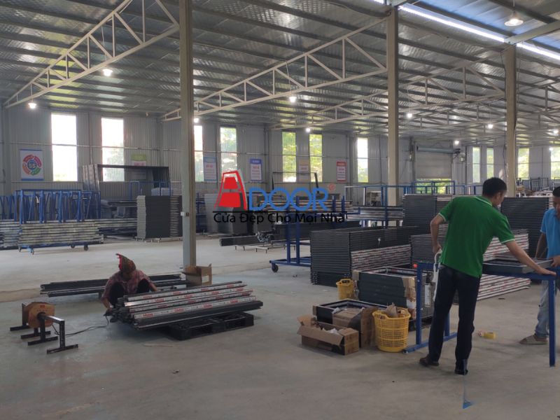 Hình ảnh xưởng sản xuất cửa nhôm công nghệ cao