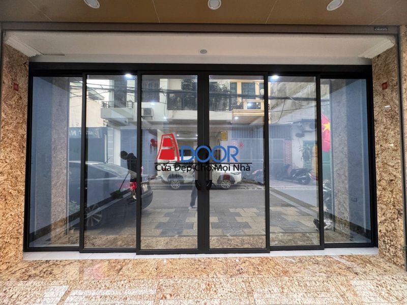Cửa 6 cánh Adoor trượt quay lắp đặt cho mặt tiền tạo điểm nhấn kiến trúc