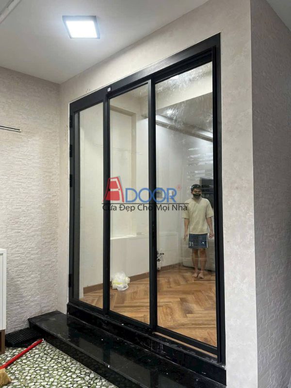 Ảnh công trình thực tế với kính trong hiện đại