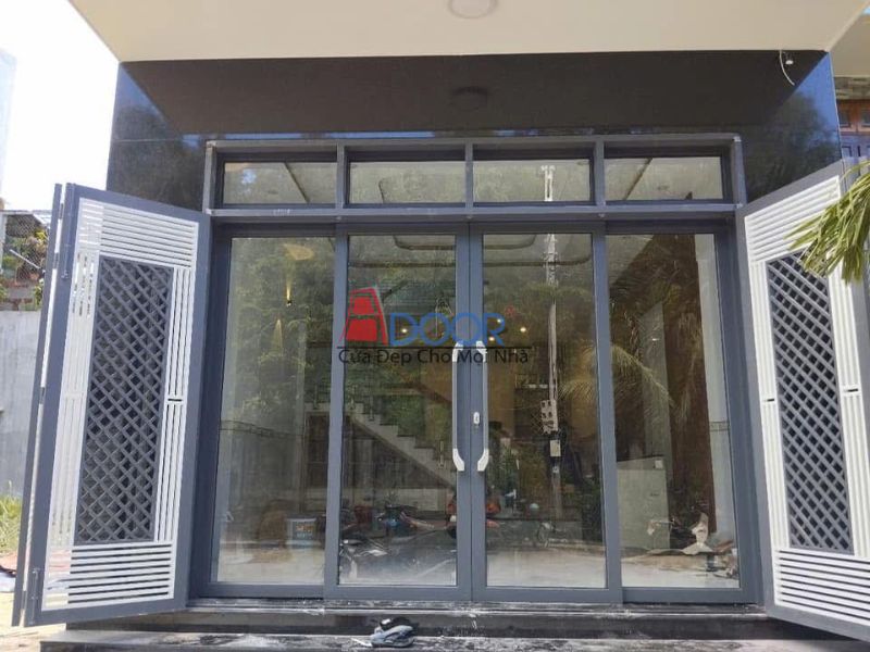 Cửa nhôm kính trượt quay 4 cánh Adoor ứng dụng cho các không gian rộng lớn