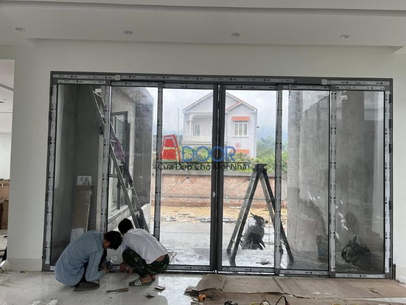 Cửa nhôm trượt quay Adoor 6 cánh lắp đặt cho mặt tiền các công trình quy mô lớn