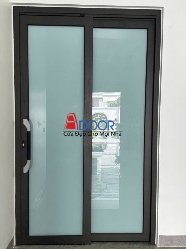 Cửa trượt quay 2 cánh lắp đặt hộ gia đình