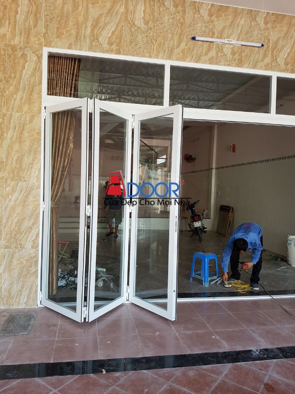 Cửa Xingfa màu trắng sứ tinh khôi, tôn lên vẻ đẹp sáng sủa cho công trình