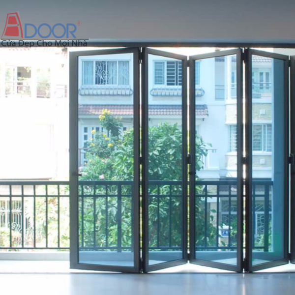 Cửa nhôm Xingfa xếp trượt kính phản quang giúp cách nhiệt, giảm tia UV hiệu quả