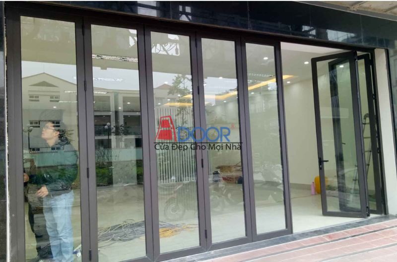 Cửa xếp trượt Xingfa kính trong, mở rộng tầm nhìn không giới hạn