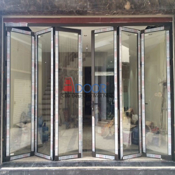 Cửa xếp trượt Xingfa mở về hai phía thích hợp cho các không gian lớn