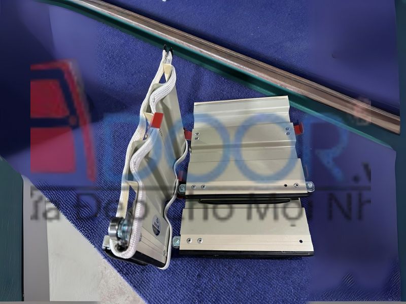 Mẫu Cửa cuốn tự động chống bão tại tam ky