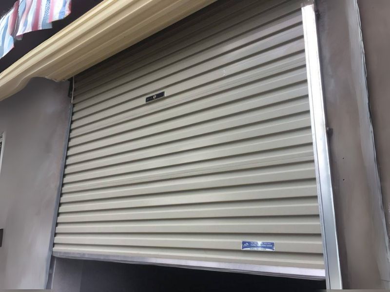 Mẫu Cửa cuốn tự động tấm liền Úc tại Thuận An