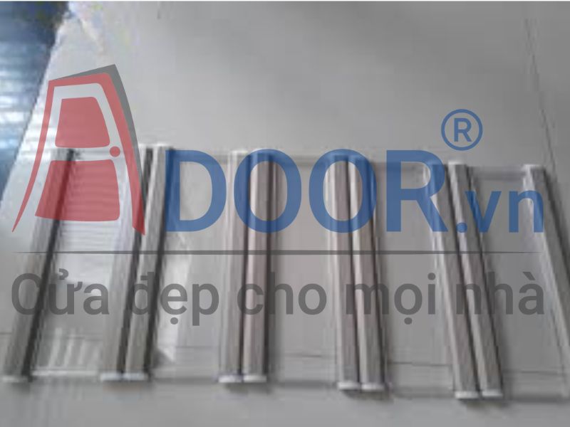 Mẫu Cửa cuốn tự động trong suốt Polycarbonate