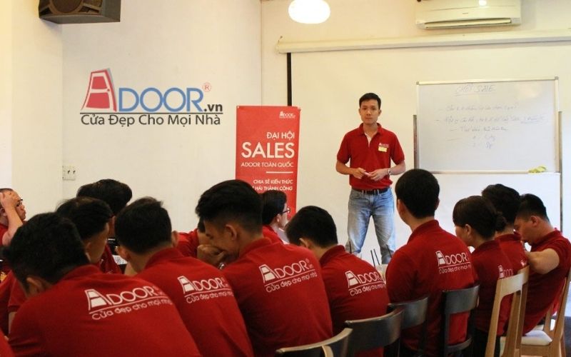 Đội ngũ chuyên nghiệp được đào tạo bài bản của Adoor