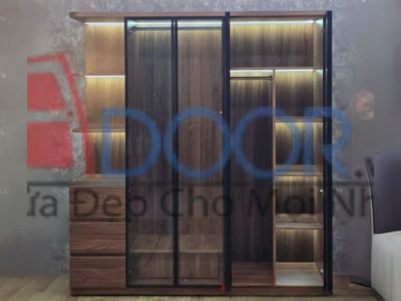 Giá tủ quần áo cánh kính Adoor khung gỗ MDF