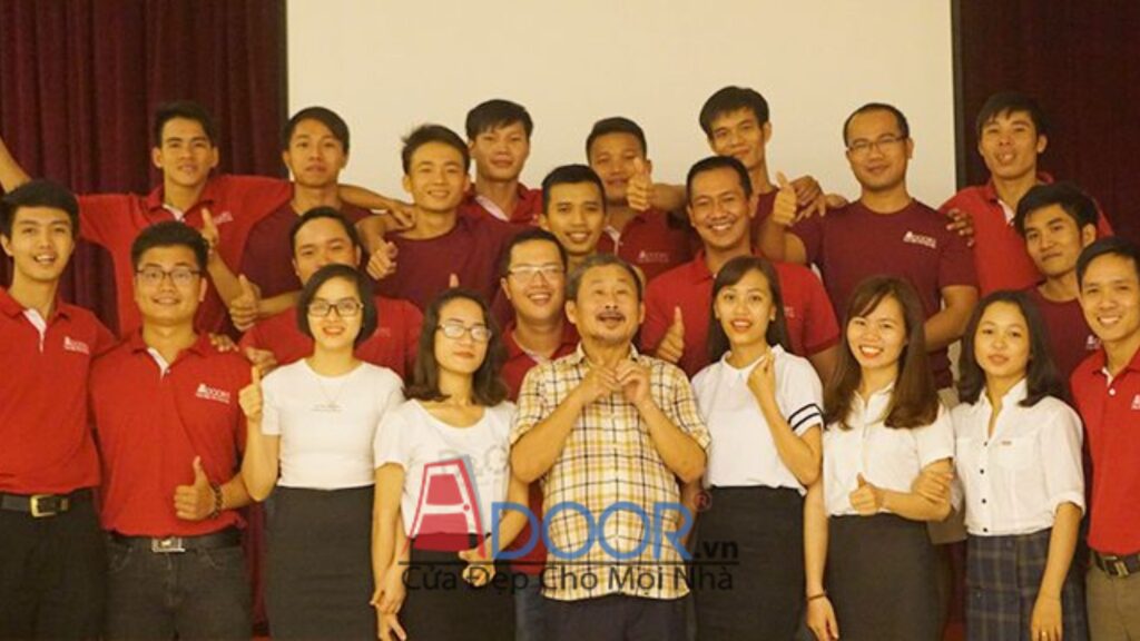 Đội ngũ nhân sự tận tâm tại Adoor