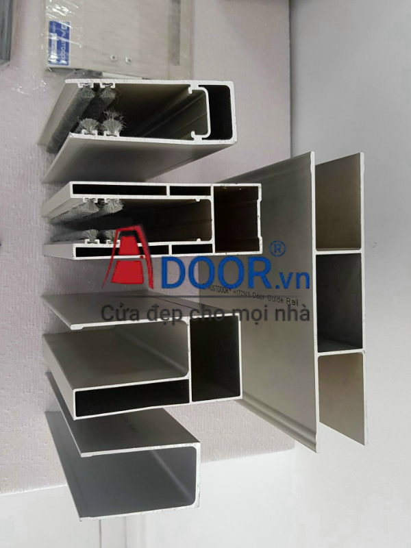 Thiết kế ray dạng chữ U, tối ưu hóa khả năng chịu lực