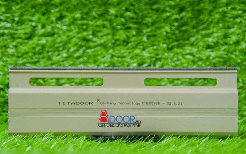 Mẫu cửa cuốn công nghệ Đức Titadoor Adoor PM2059SR