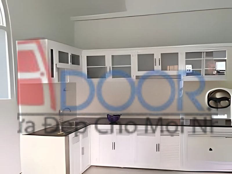 Tủ bếp nhôm kính cửa kính mờ tại Adoor