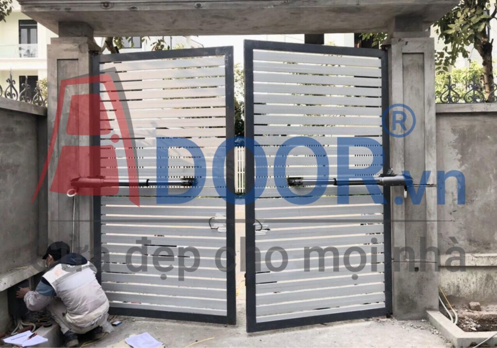 cửa cổng tư động cánh tay đòn