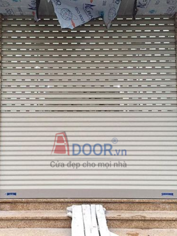 Mẫu cửa cuốn khe thoáng tại Hạ Long B100