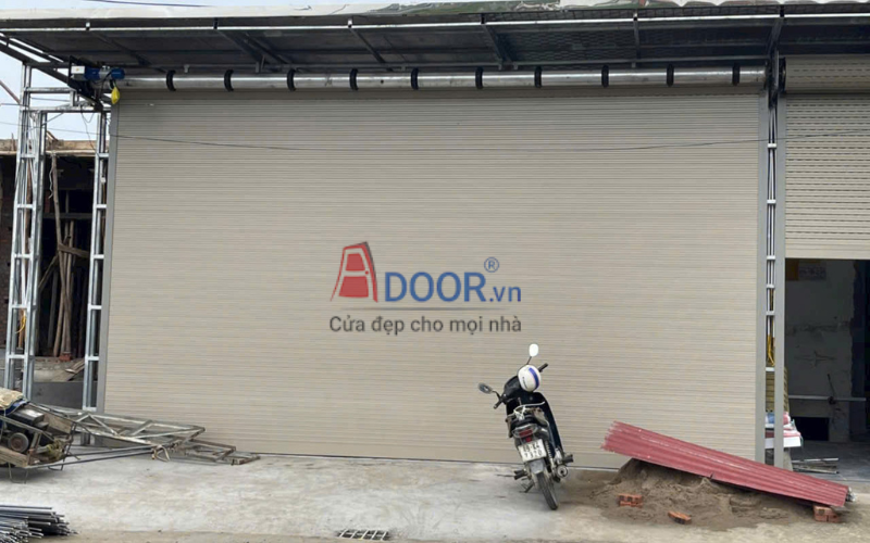 Mẫu cửa cuốn khe thoáng tại Thuận An M70