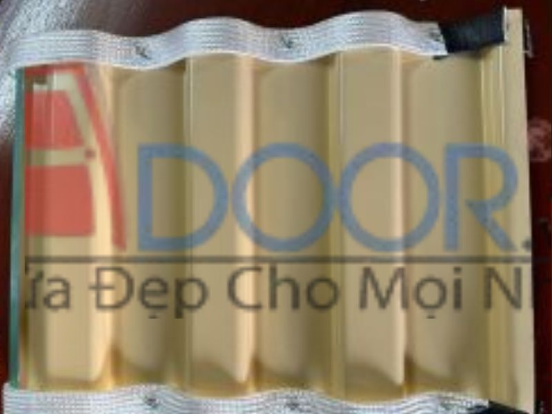Mẫu cửa cuốn tự động tấm liền úc tại Dĩ An