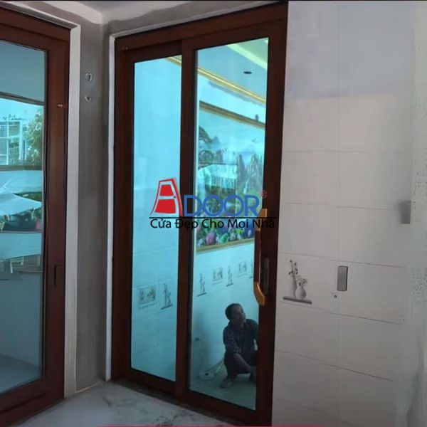 Hình ảnh cửa nhôm trượt quay 2 cánh với thiết kế gọn gàng, tiện lợi Hình ảnh cửa nhôm trượt quay 2 cánh với thiết kế gọn gàng, tiện lợi