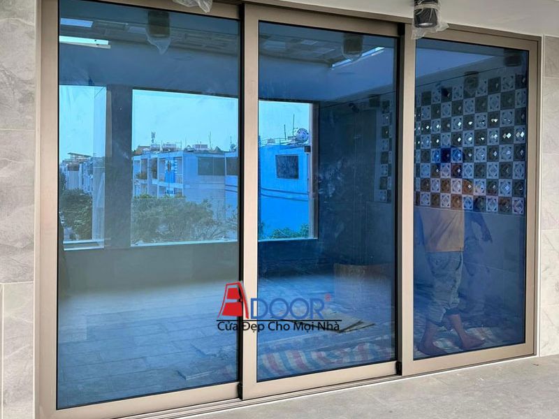 Khung nhôm chắc chắn, vận hành nhẹ nhàng Khung nhôm chắc chắn, vận hành nhẹ nhàng