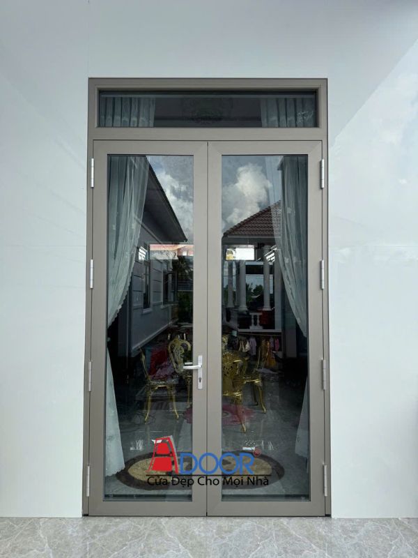 Cửa mở quay Maxpro, thiết kế hiện đại, phù hợp lối ra vào chính Cửa mở quay Maxpro, thiết kế hiện đại, phù hợp lối ra vào chính