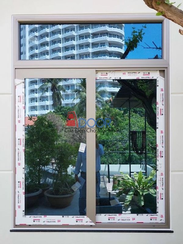 Mẫu cửa sổ Maxpro với thiết kế hiện đại