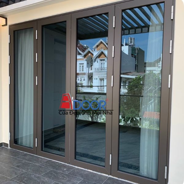 Mẫu cửa nhôm Maxpro mở quay sang trọng và chắc chắn Mẫu cửa nhôm Maxpro mở quay sang trọng và chắc chắn