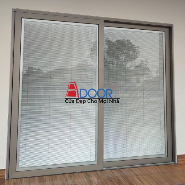 Cửa đi mở lùa 2 cánh Maxpro Adoor lắp đặt tại công trình nhà ở Cửa đi mở lùa 2 cánh Maxpro Adoor lắp đặt tại công trình nhà ở
