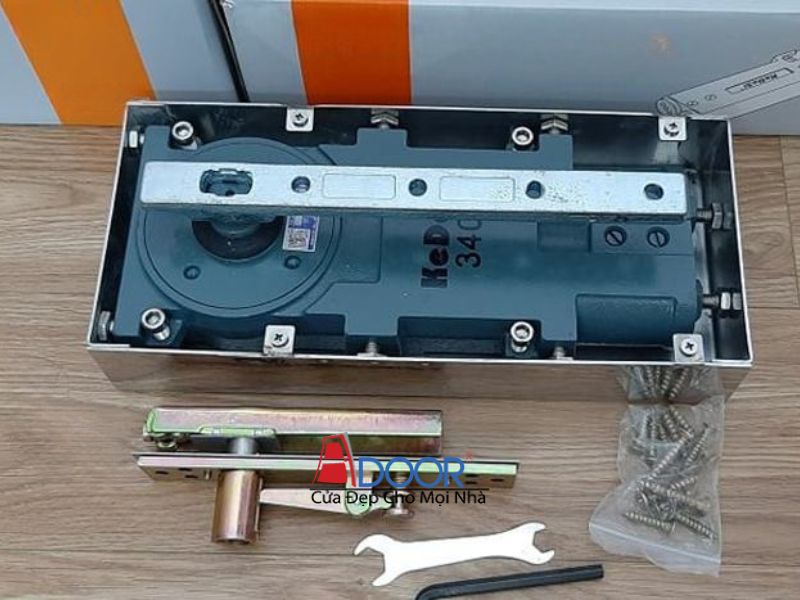 Bản lề thủy lực vận hành êm ái Bản lề thủy lực vận hành êm ái