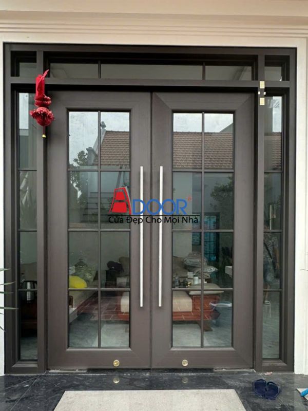 Ảnh cửa thủy lực màu ghi xám trung tính, dễ phối hợp với nhiều kiểu kiến trúc Ảnh cửa thủy lực màu ghi xám trung tính, dễ phối hợp với nhiều kiểu kiến trúc