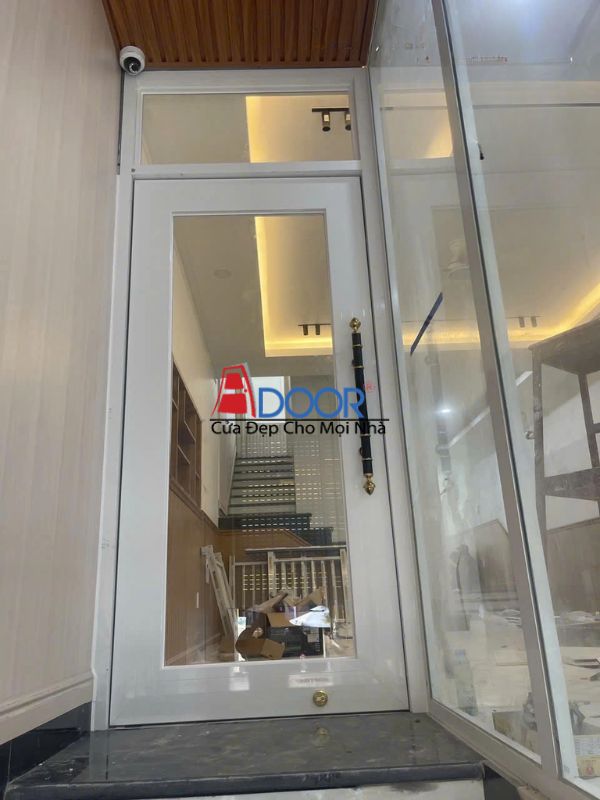 Mẫu cửa nhôm kính thủy lực Adoor màu trắng sứ mang lại vẻ đẹp thanh lịch Mẫu cửa nhôm kính thủy lực Adoor màu trắng sứ mang lại vẻ đẹp thanh lịch