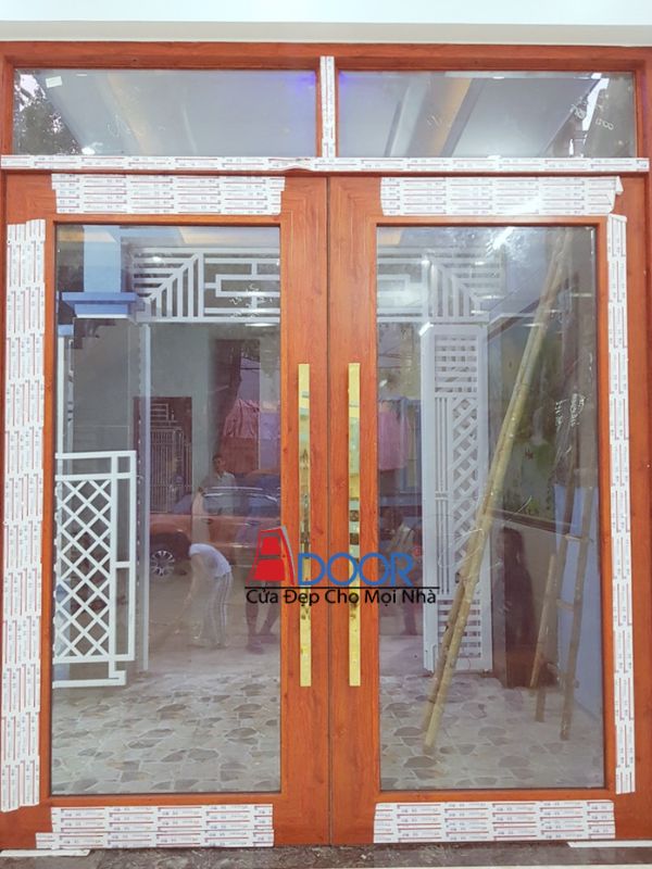 Cửa thủy lực khuôn bao đơn, thiết kế tối giản nhưng sang trọng Cửa thủy lực khuôn bao đơn, thiết kế tối giản nhưng sang trọng