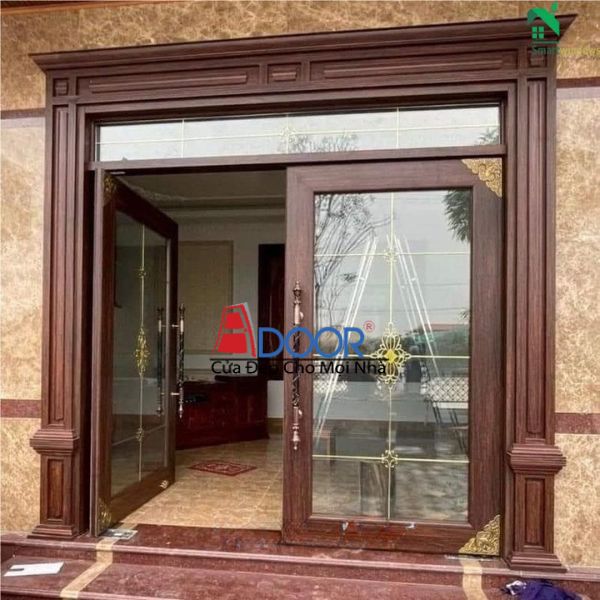 Cửa thủy lực khuôn phào với đường nét tinh xảo Cửa thủy lực khuôn phào với đường nét tinh xảo