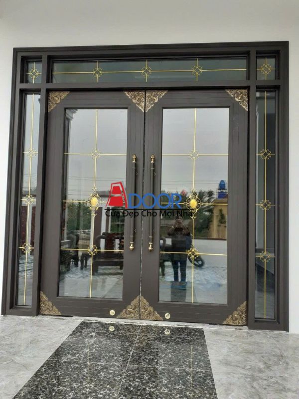 Cửa thủy lực khuôn bao kép tăng cường khả năng chịu lực và cách âm Cửa thủy lực khuôn bao kép tăng cường khả năng chịu lực và cách âm