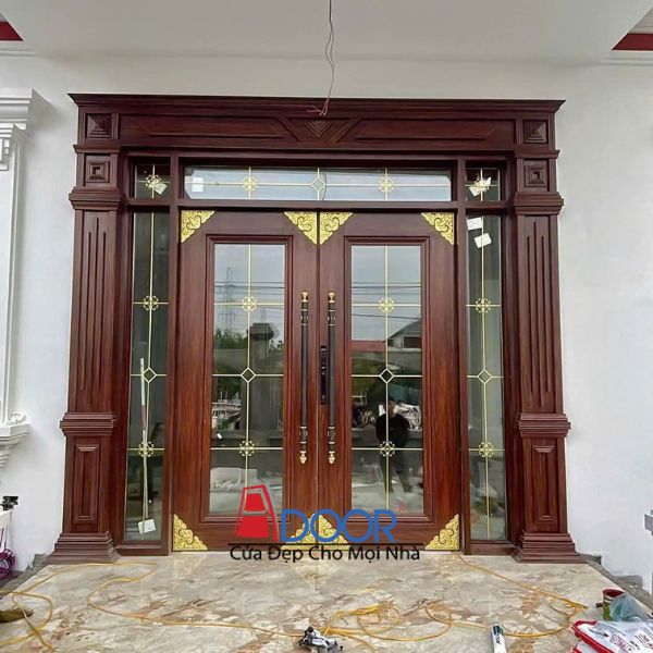 Cửa nhôm kính Adoor với khuôn phào tinh tế Cửa nhôm kính Adoor với khuôn phào tinh tế, phù hợp phong cách kiến trúc hiện đại