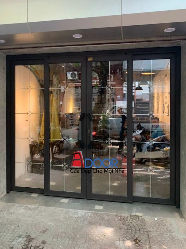 Cửa trượt quay với nan trang trí tạo điểm nhấn thẩm mỹ Cửa trượt quay với nan trang trí tạo điểm nhấn thẩm mỹ