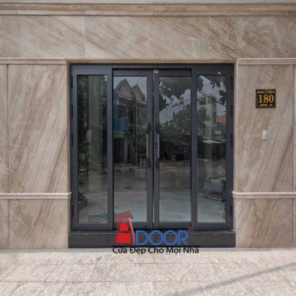 Ảnh cửa 4 cánh lắp đặt tại các khu nhà phố Ảnh cửa 4 cánh lắp đặt tại các khu nhà phố