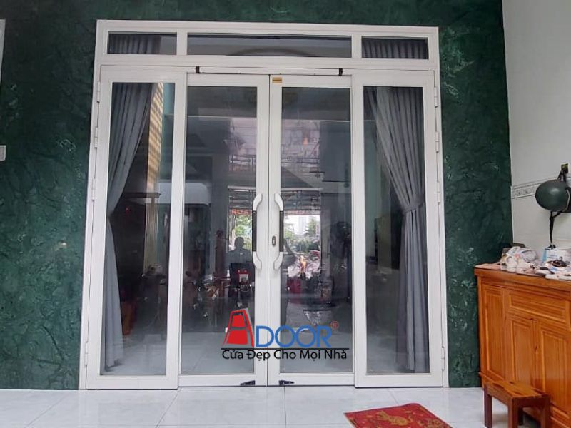 Cửa trượt quay có vách cố định tại nhà ở Cửa trượt quay có vách cố định tại nhà ở
