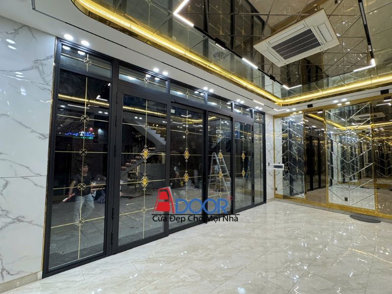 Mẫu cửa nhôm trượt quay 6 cánh vận hành êm ái và bền bỉ Mẫu cửa nhôm trượt quay 6 cánh vận hành êm ái và bền bỉ